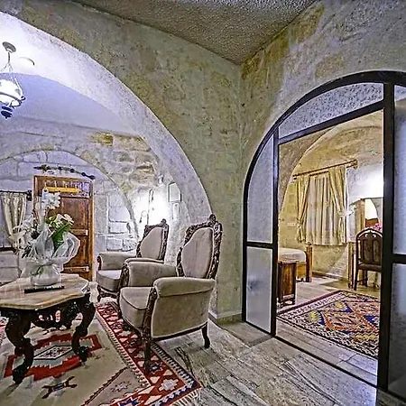 The Dorm Cave By Travellers Hotel 3*